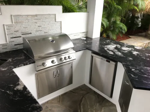 Poolside outdoor kitchen