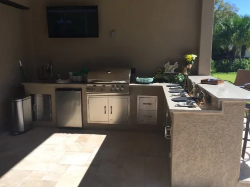 Poolside outdoor kitchen