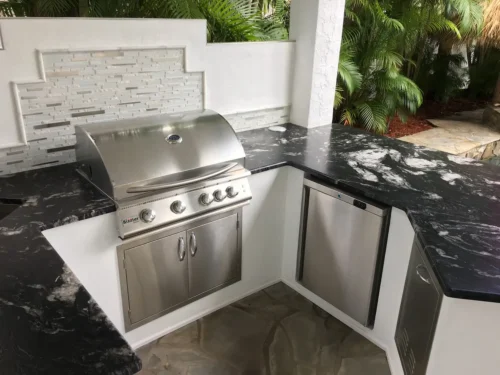 Poolside outdoor kitchen