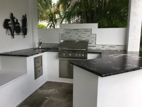 Poolside outdoor kitchen
