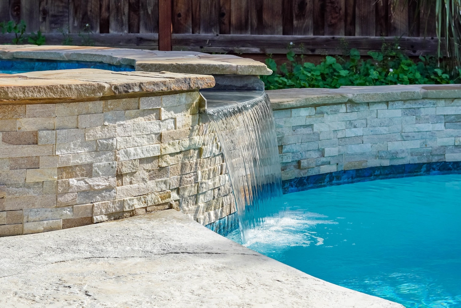 pool water features