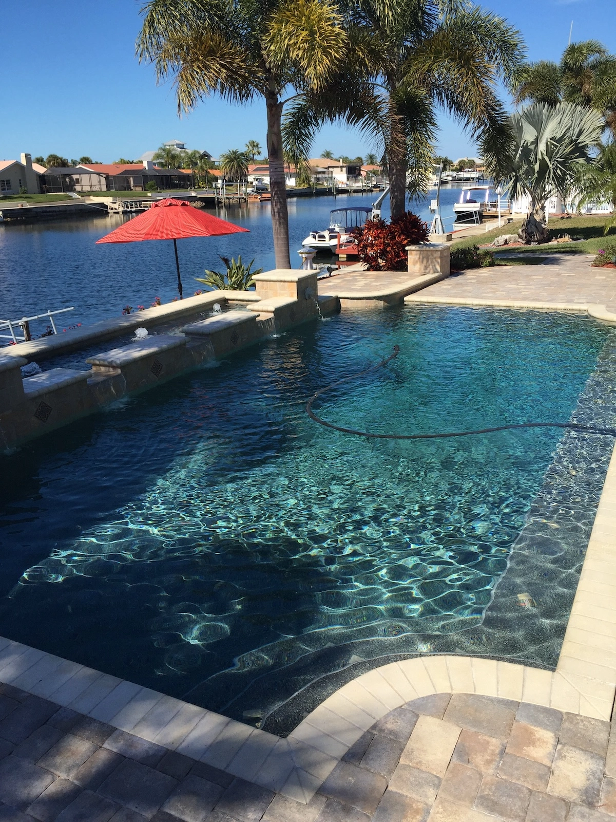 cost to run a pool